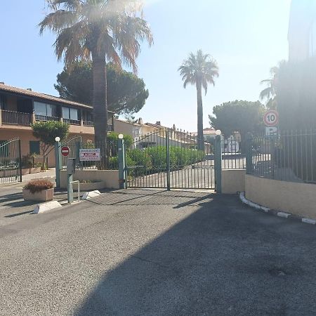 Belle Maison Mitoyenne De Standing Fréjus 外观 照片